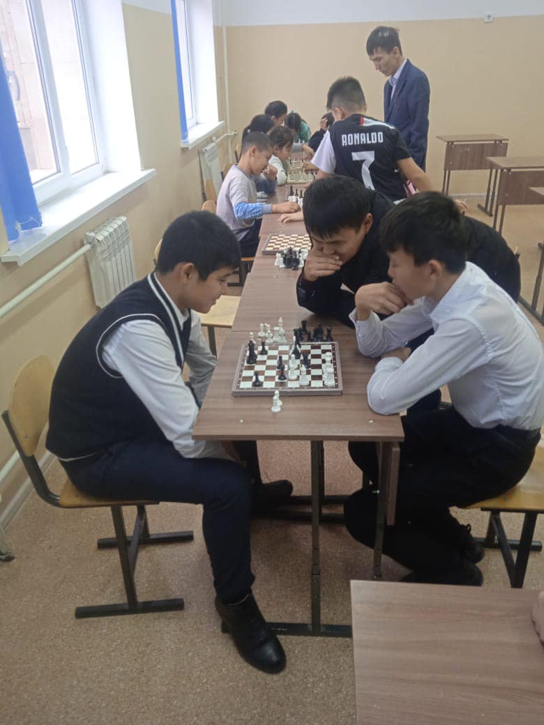 2-11 сынып оқушылары арасында шахмат спорт түрінен мектепішілік турнир өткізілді.